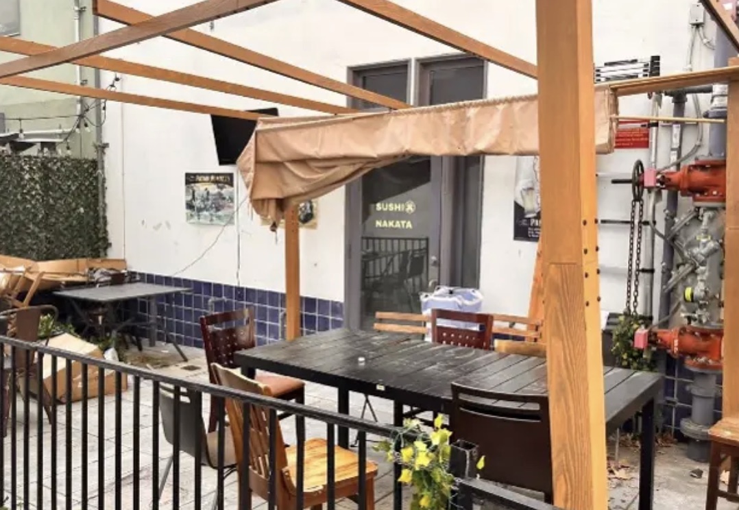 Restaurant outdoor seating area